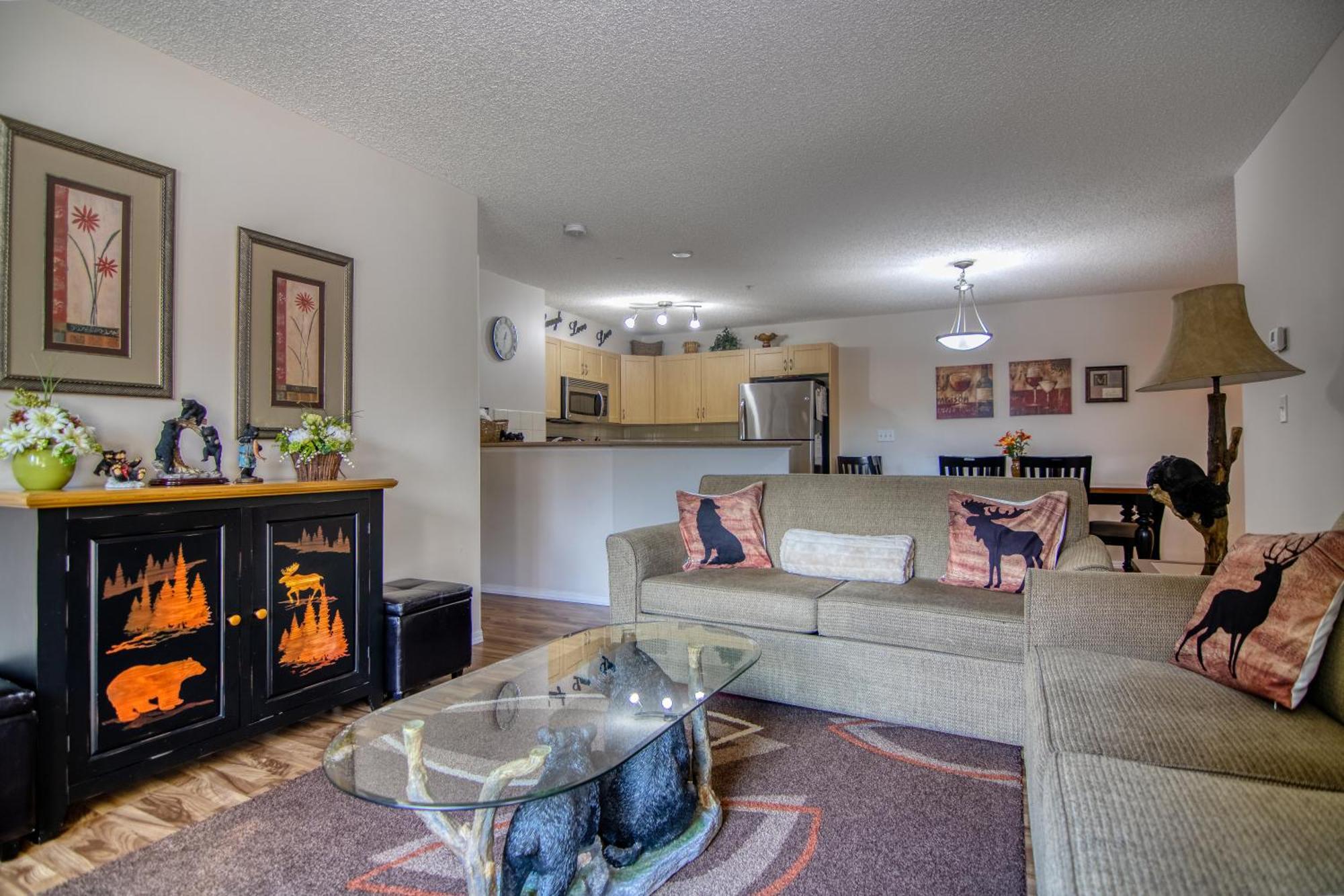 Mountain Getaway - 5 Min Walk To The Beach! Apartment *
